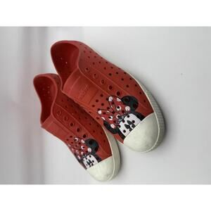 Native Red Minnie Mouse Slip-On Shoes J2